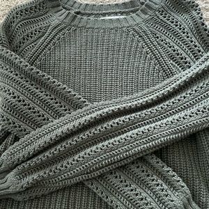 american eagle cropped olive green sweater